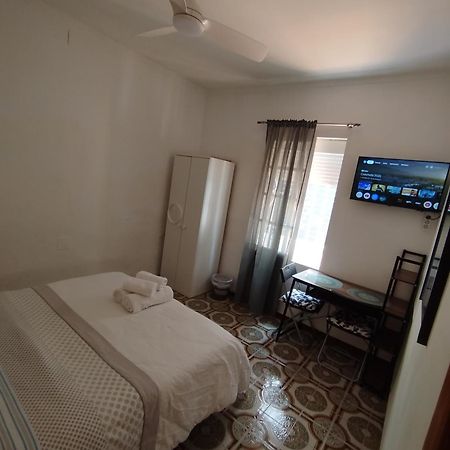 Malaga Center Rooms Екстериор снимка