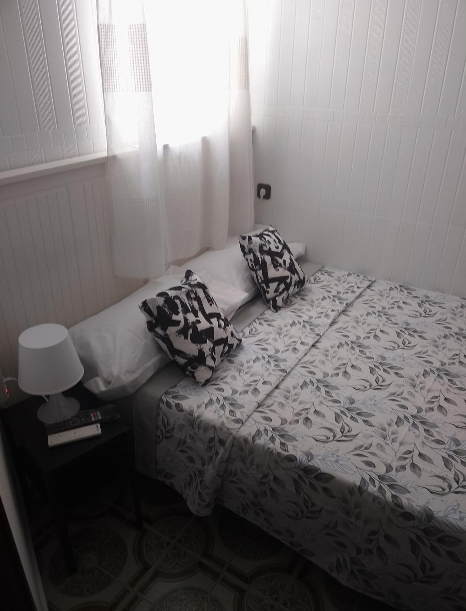 Malaga Center Rooms Стая снимка